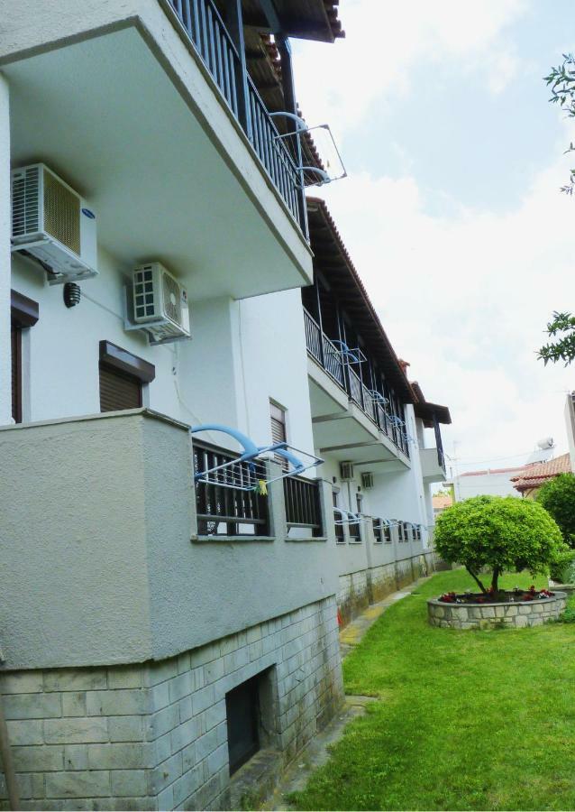 Yannis Apartments Afytos Eksteriør bilde