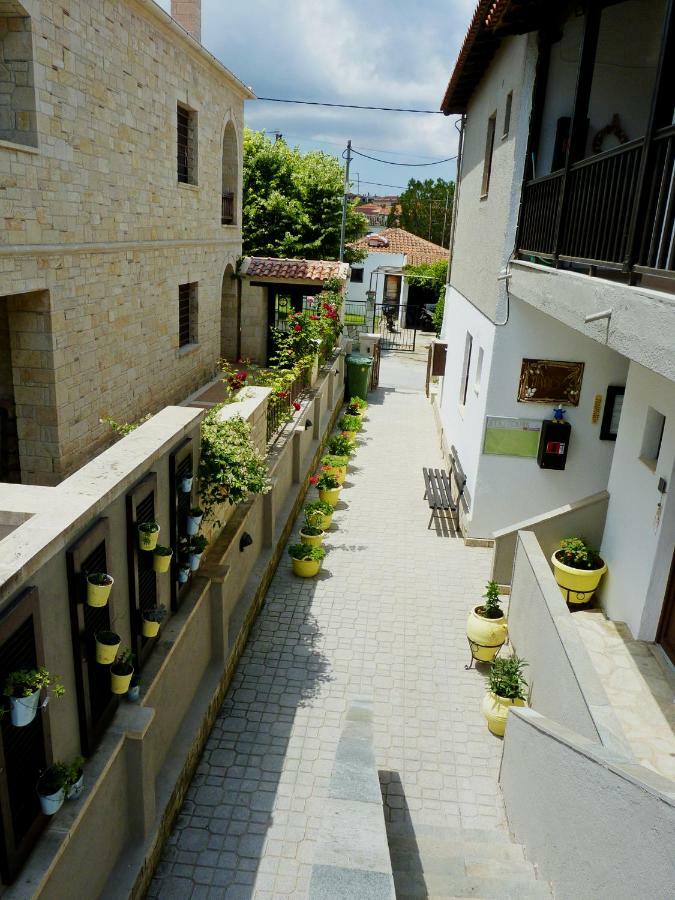 Yannis Apartments Afytos Eksteriør bilde