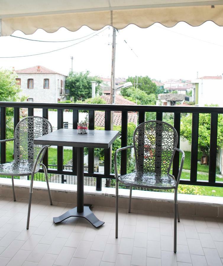 Yannis Apartments Afytos Eksteriør bilde