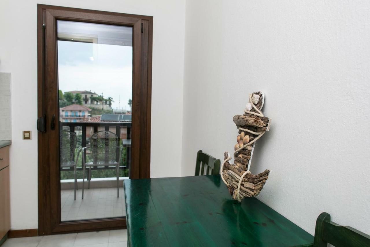 Yannis Apartments Afytos Eksteriør bilde
